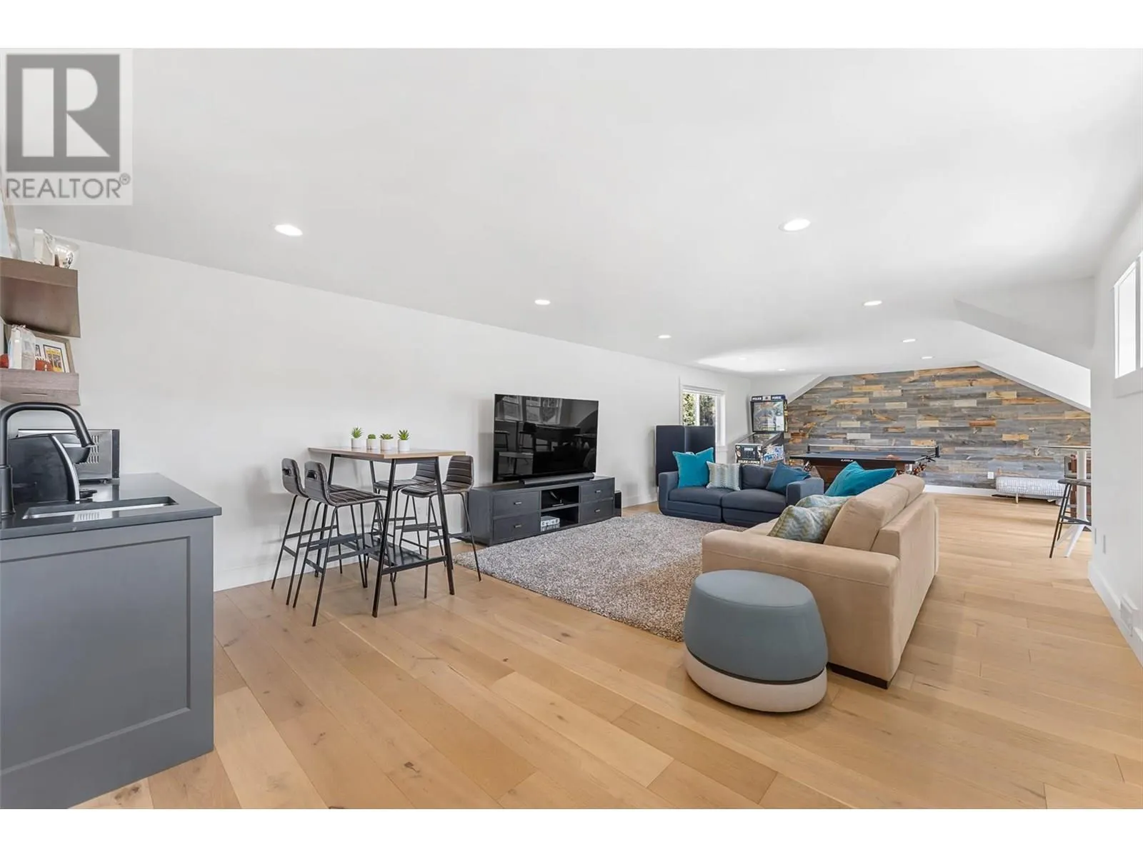 3558 Spiers Road