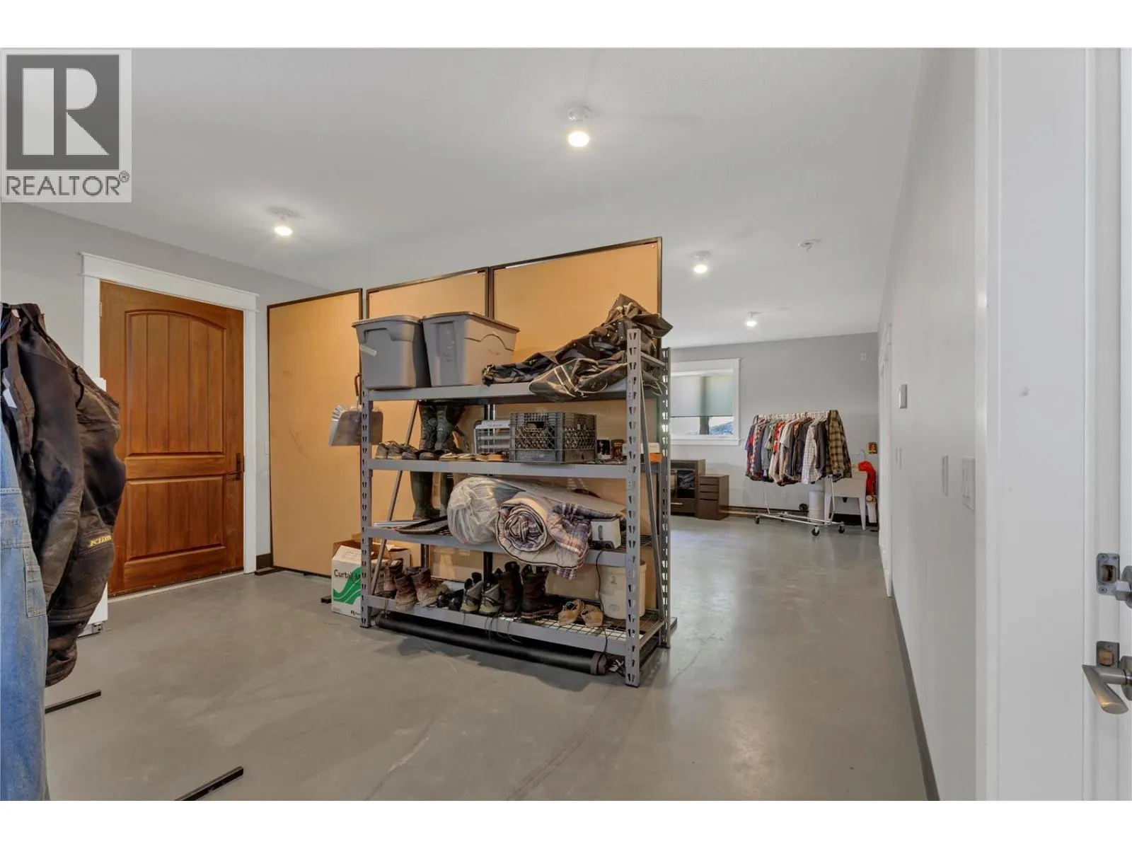 6080 Lynx Drive
