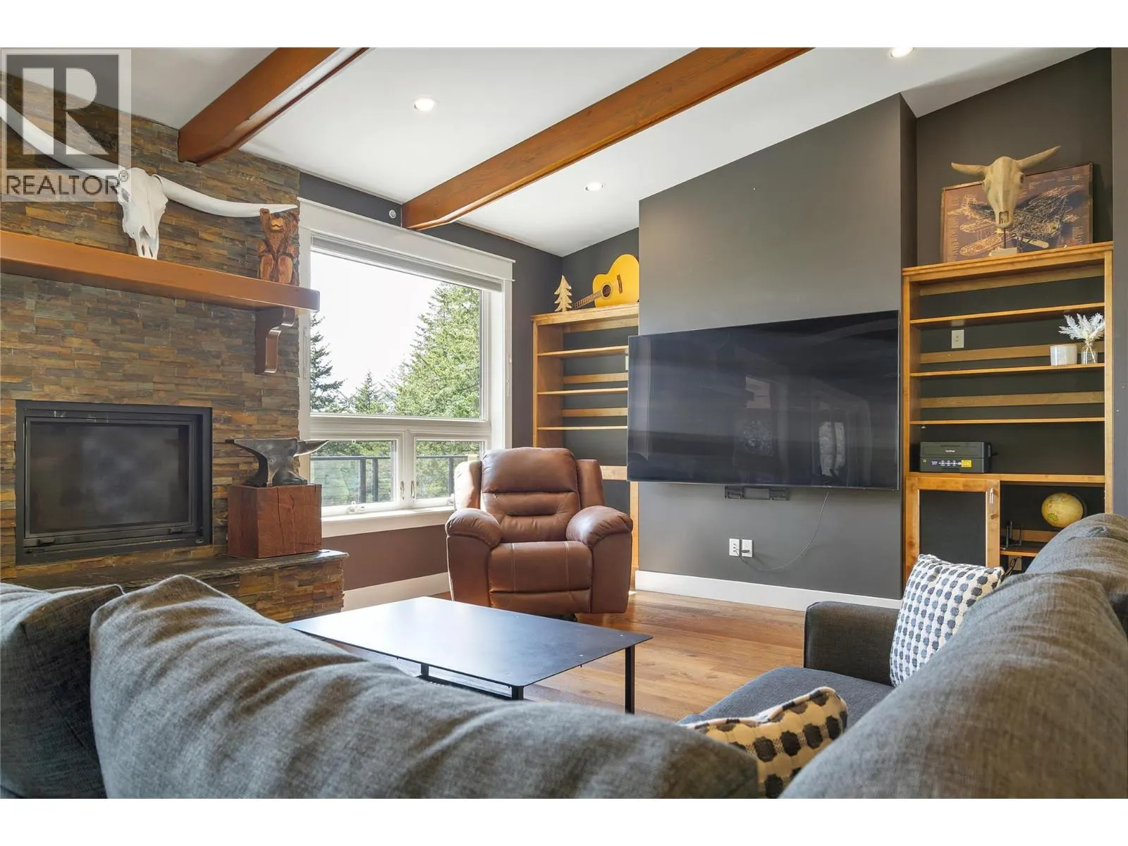 6080 Lynx Drive