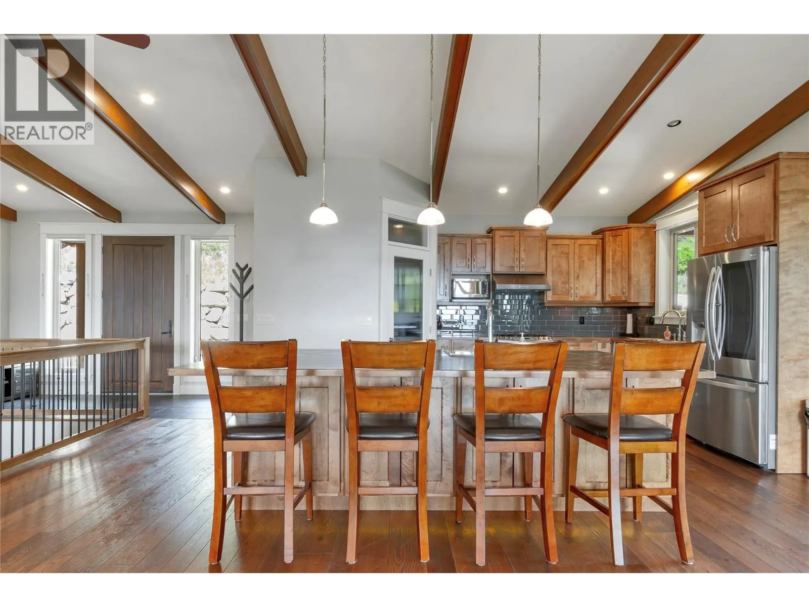 6080 Lynx Drive