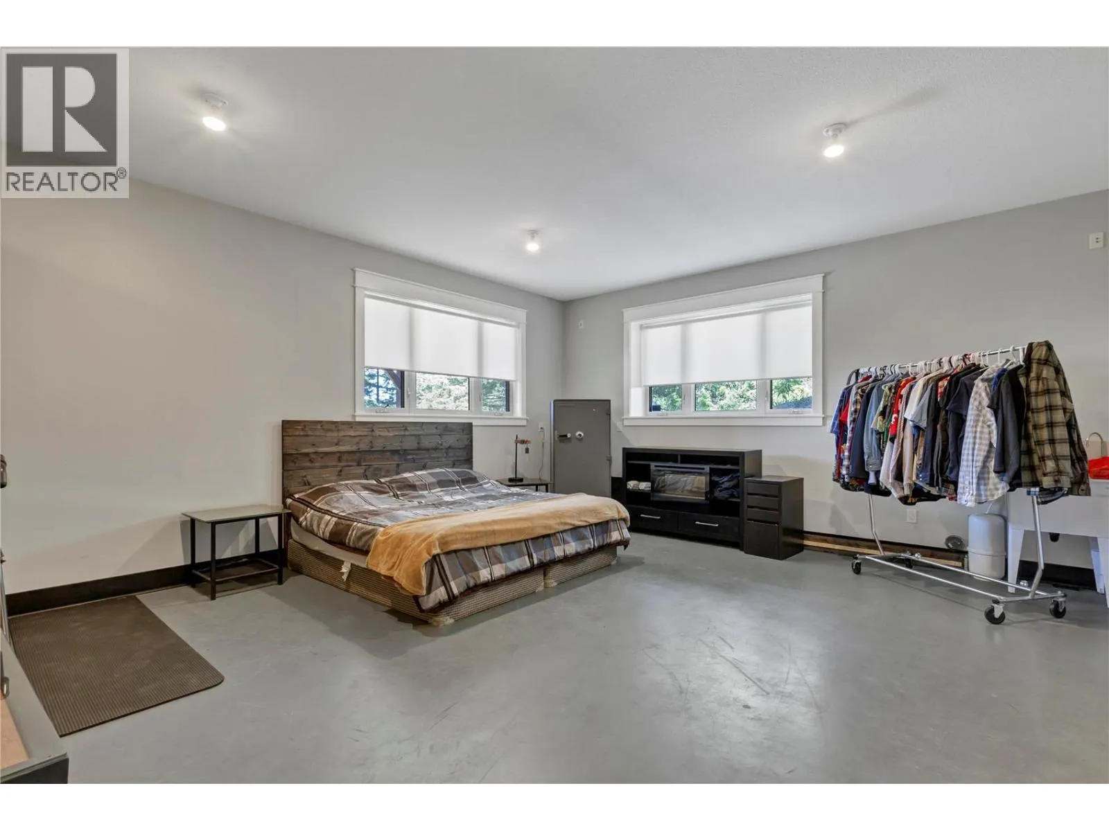 6080 Lynx Drive