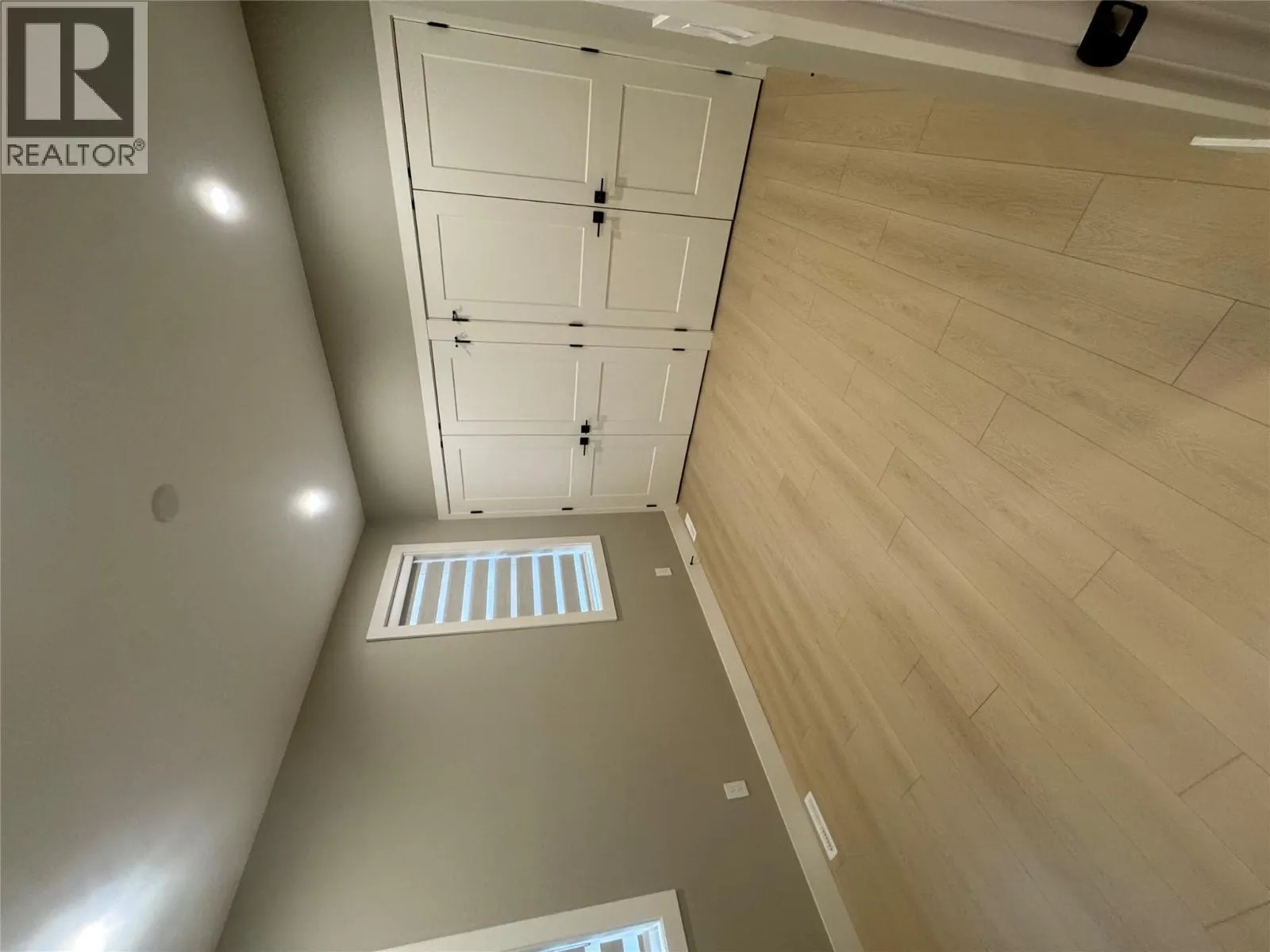 3806 Torrey Pines Drive