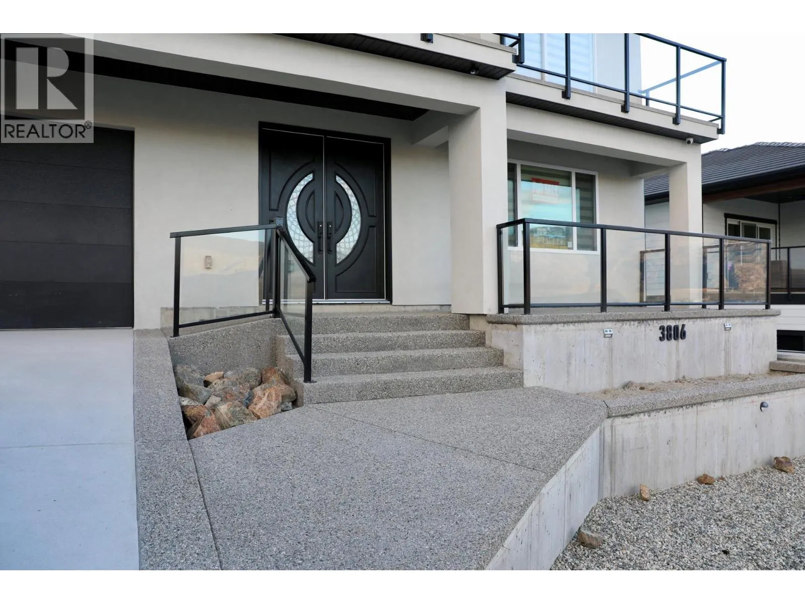 3806 Torrey Pines Drive