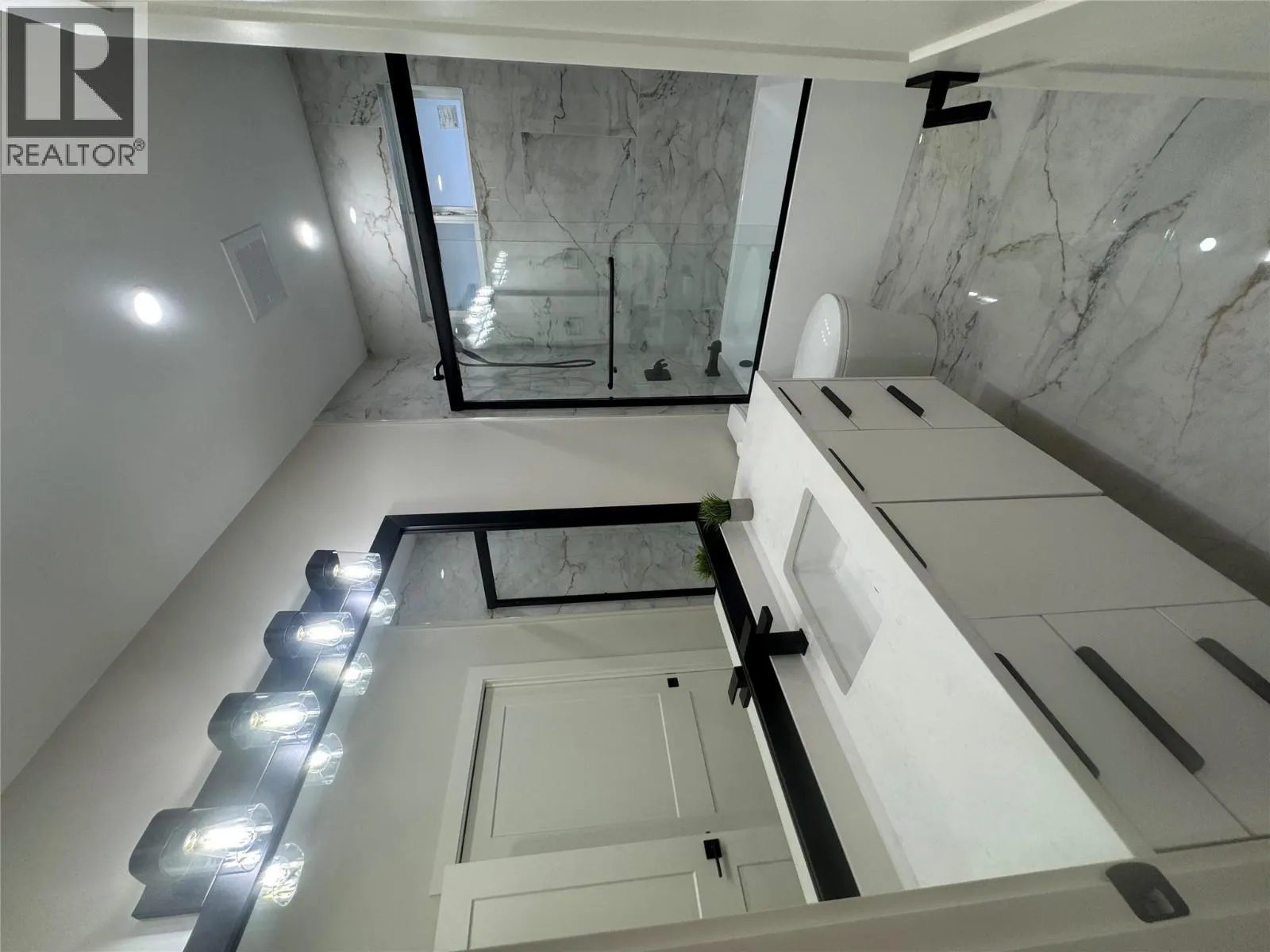 3806 Torrey Pines Drive