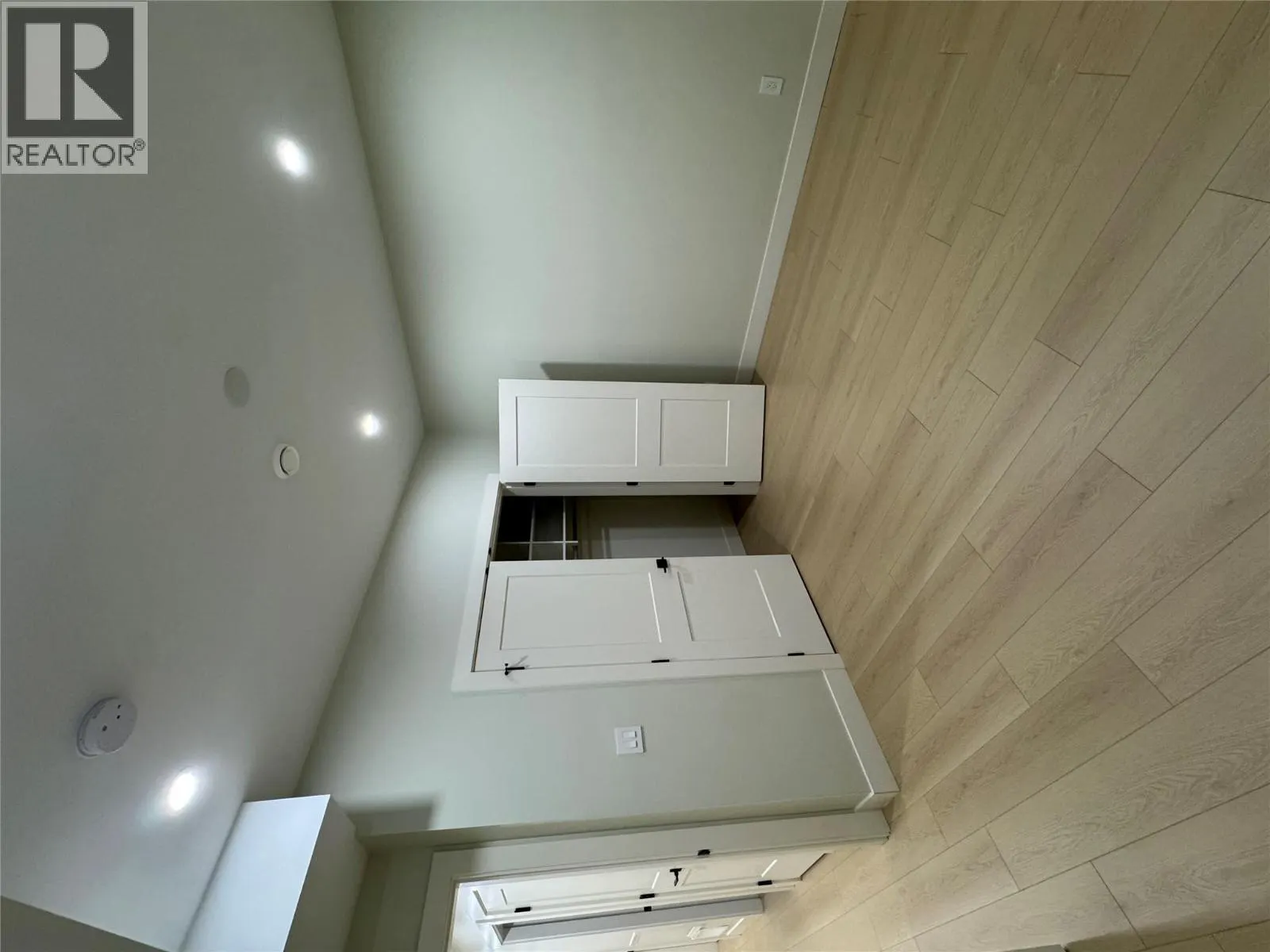 3806 Torrey Pines Drive
