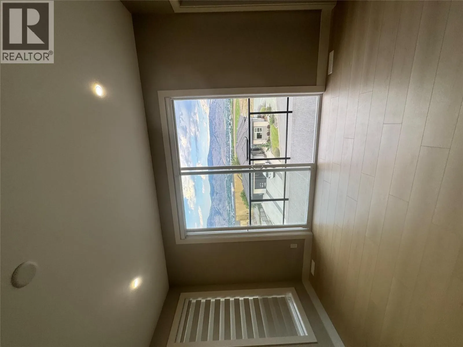 3806 Torrey Pines Drive