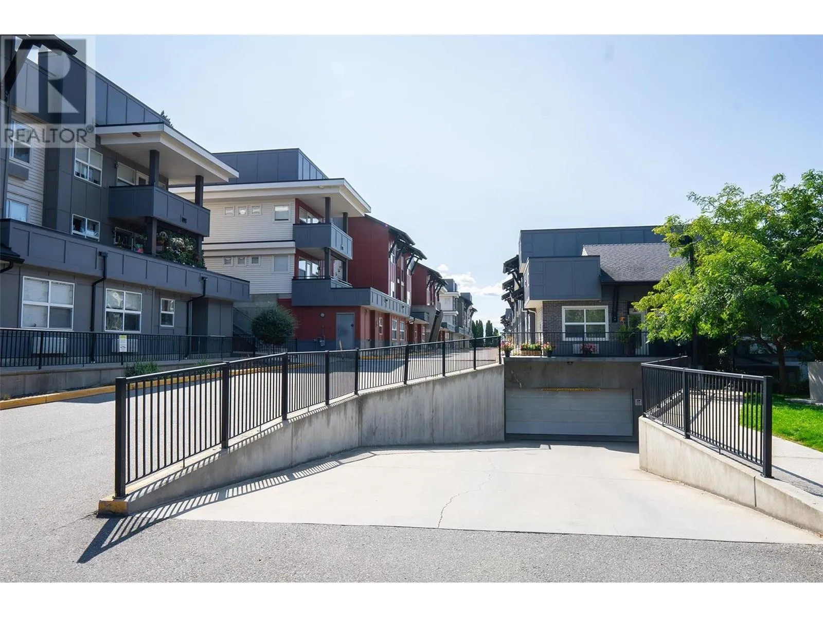 1481 Glenmore Road N Unit# 301