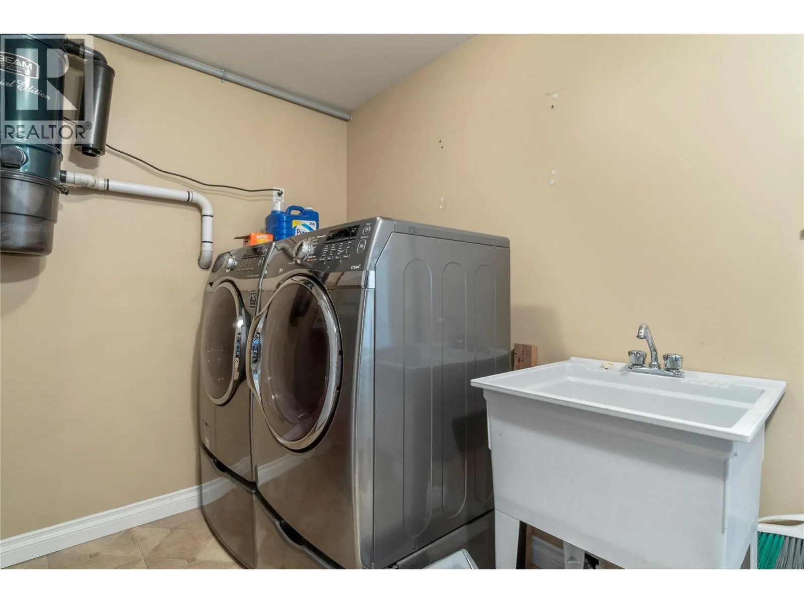 1541 Blind Bay Road Unit# 1