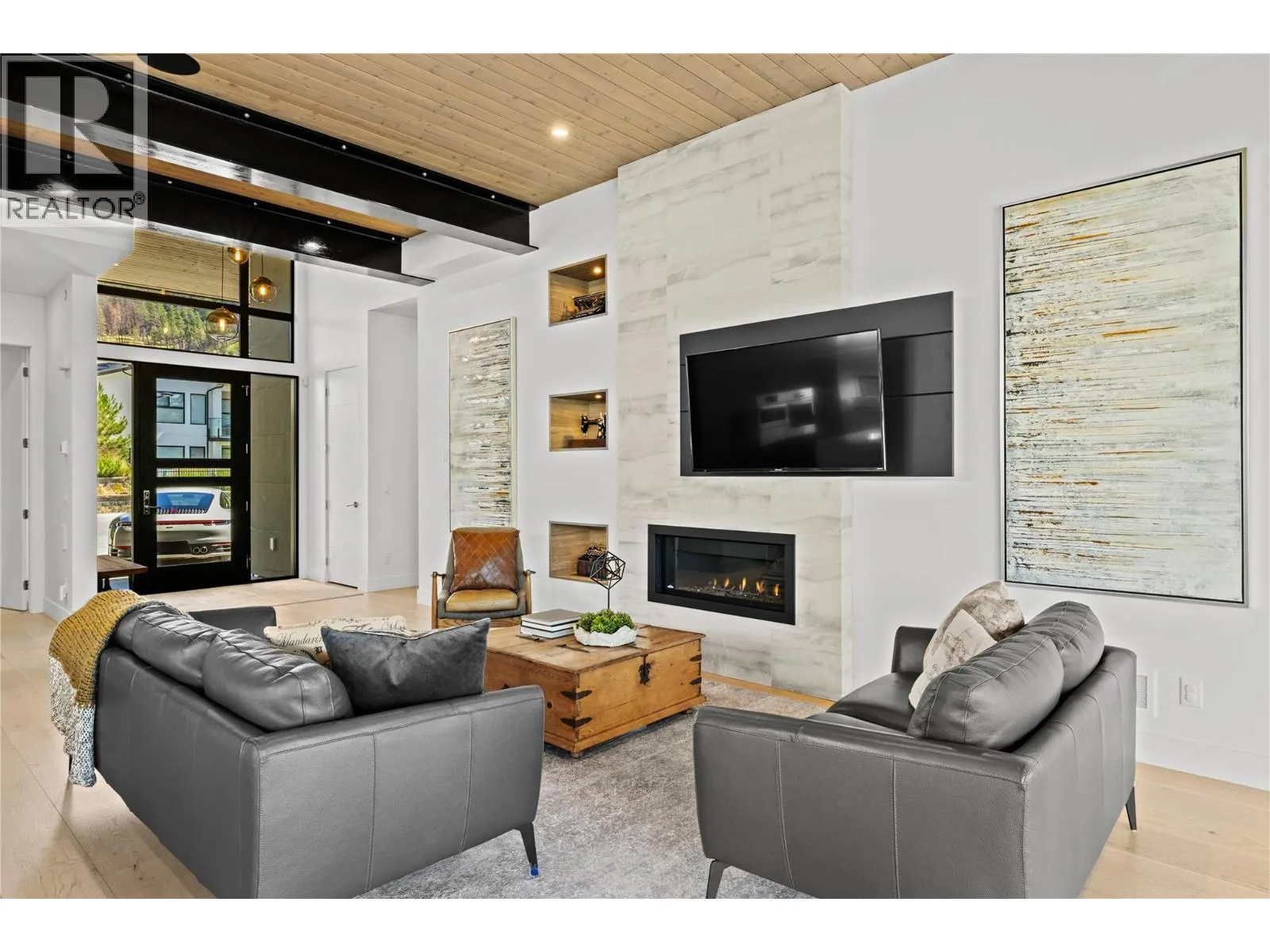9696 Benchland Drive