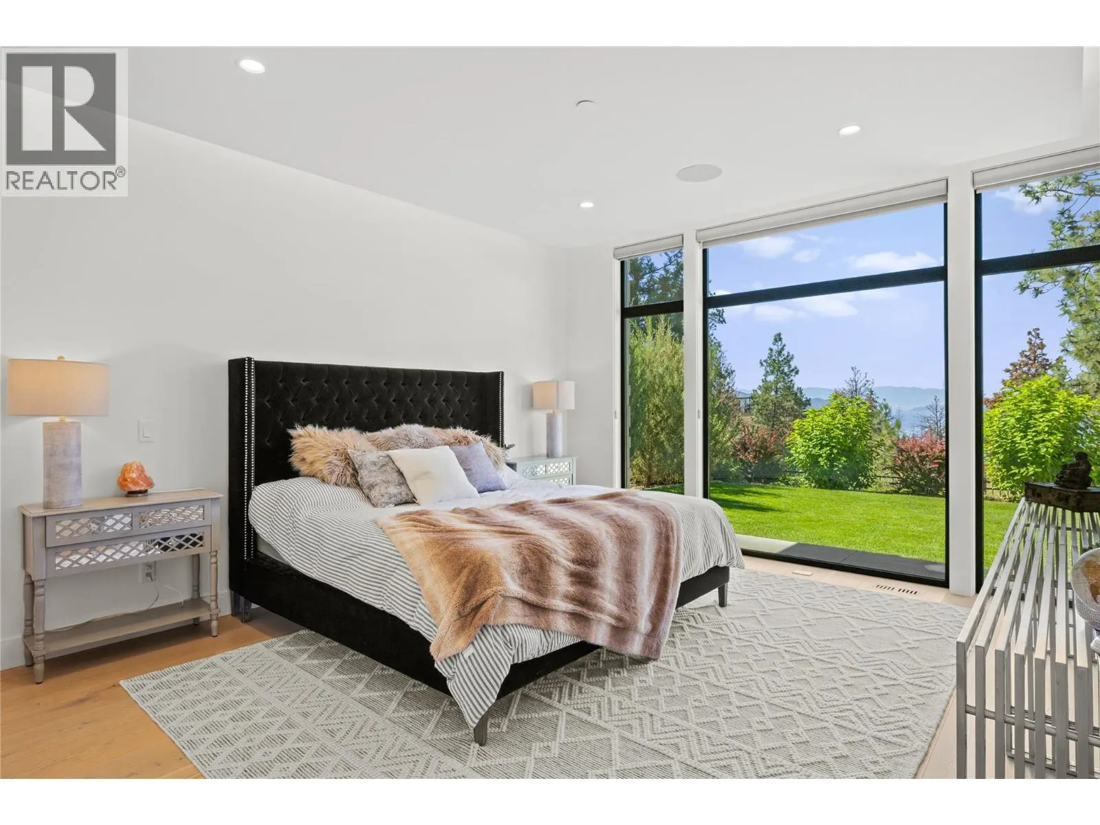 9696 Benchland Drive
