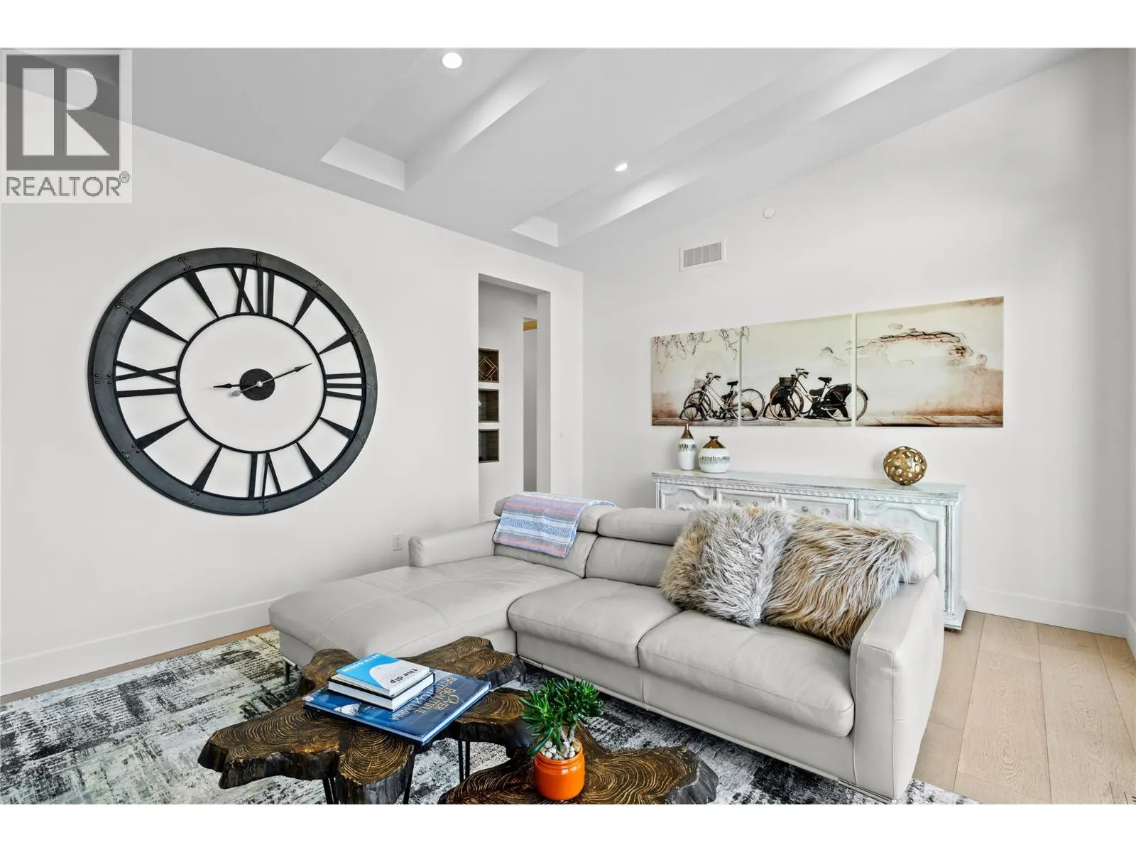 9696 Benchland Drive