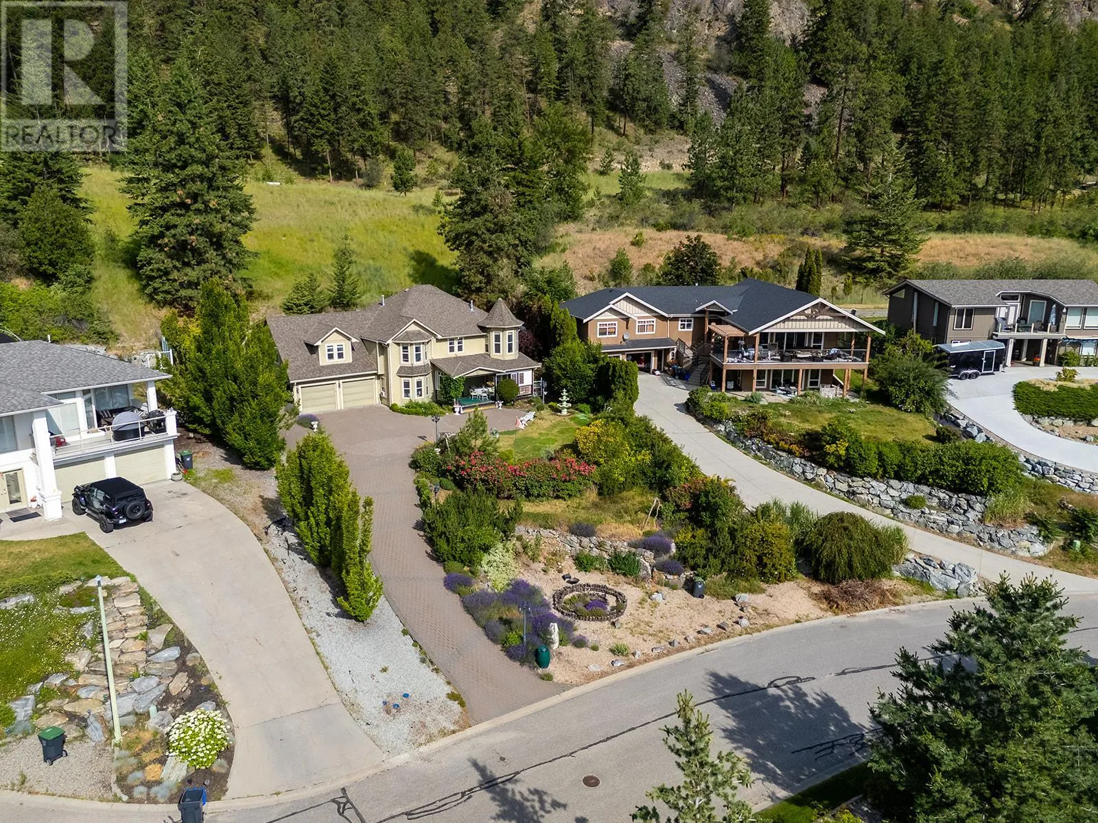 1282 Lakeview Cove Place