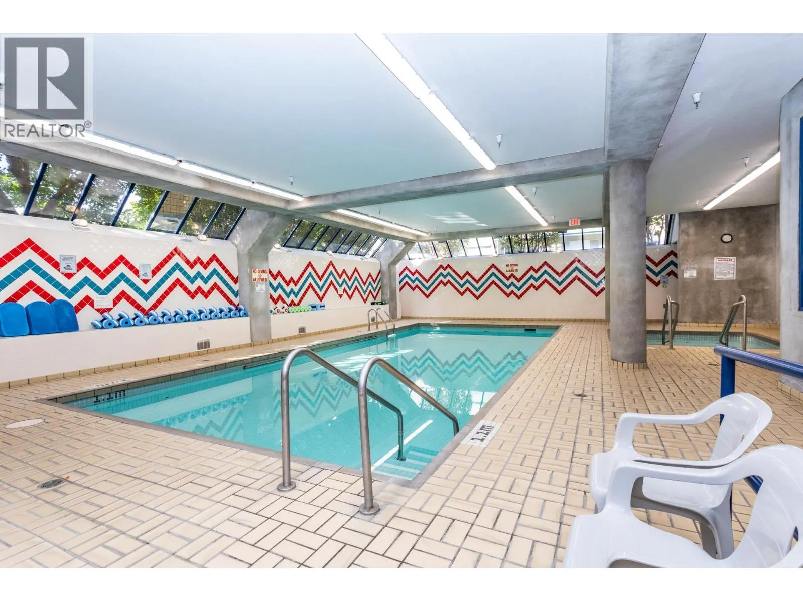 3283 Casorso Road Unit# 202