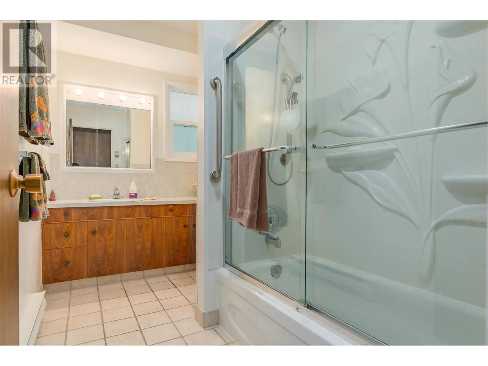 1669 Ridgewood Drive