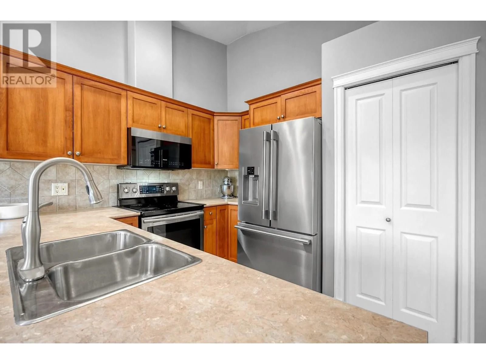 245 Snowsell Street Unit# 101
