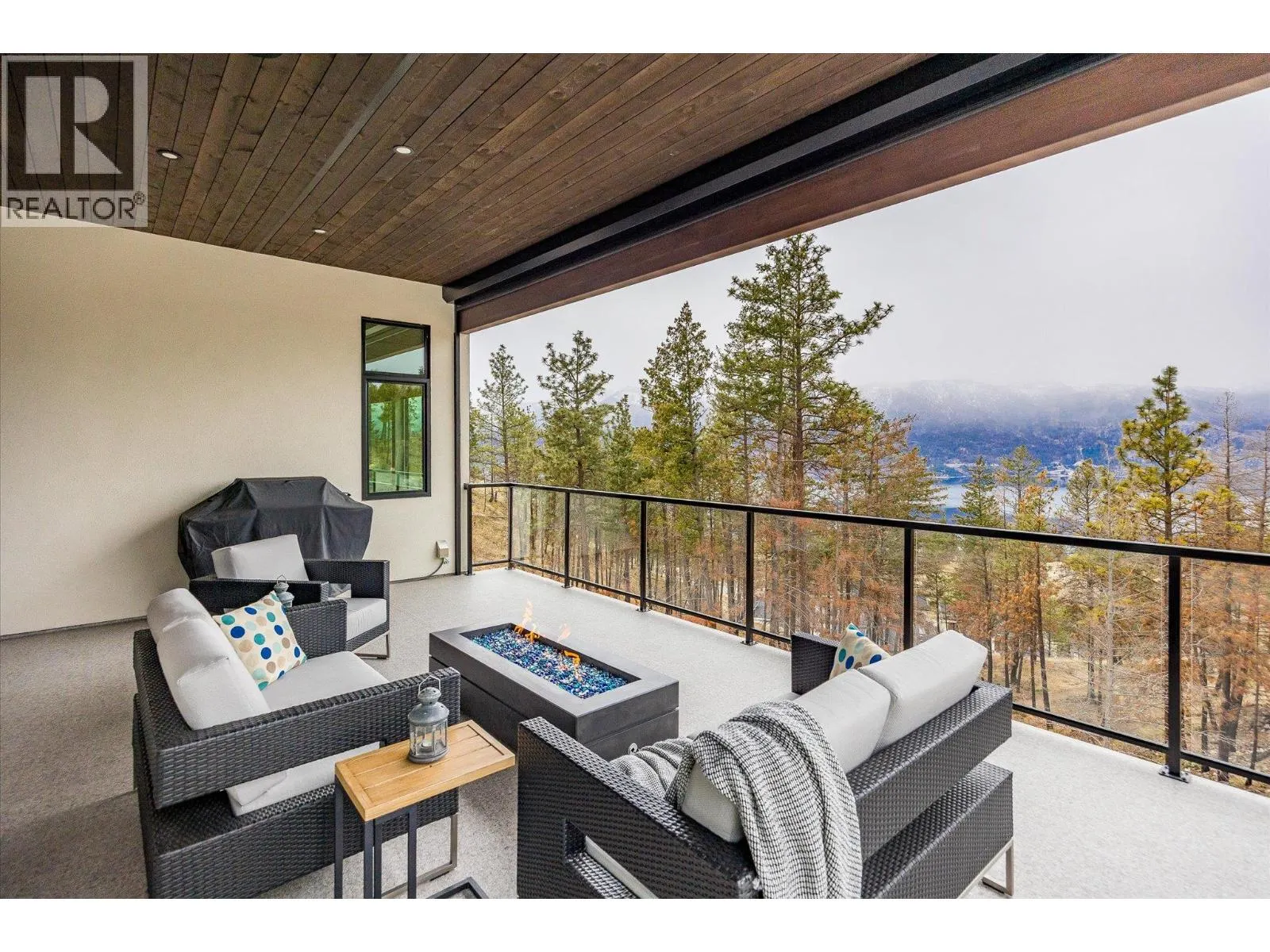 10058 Beacon Hill Drive