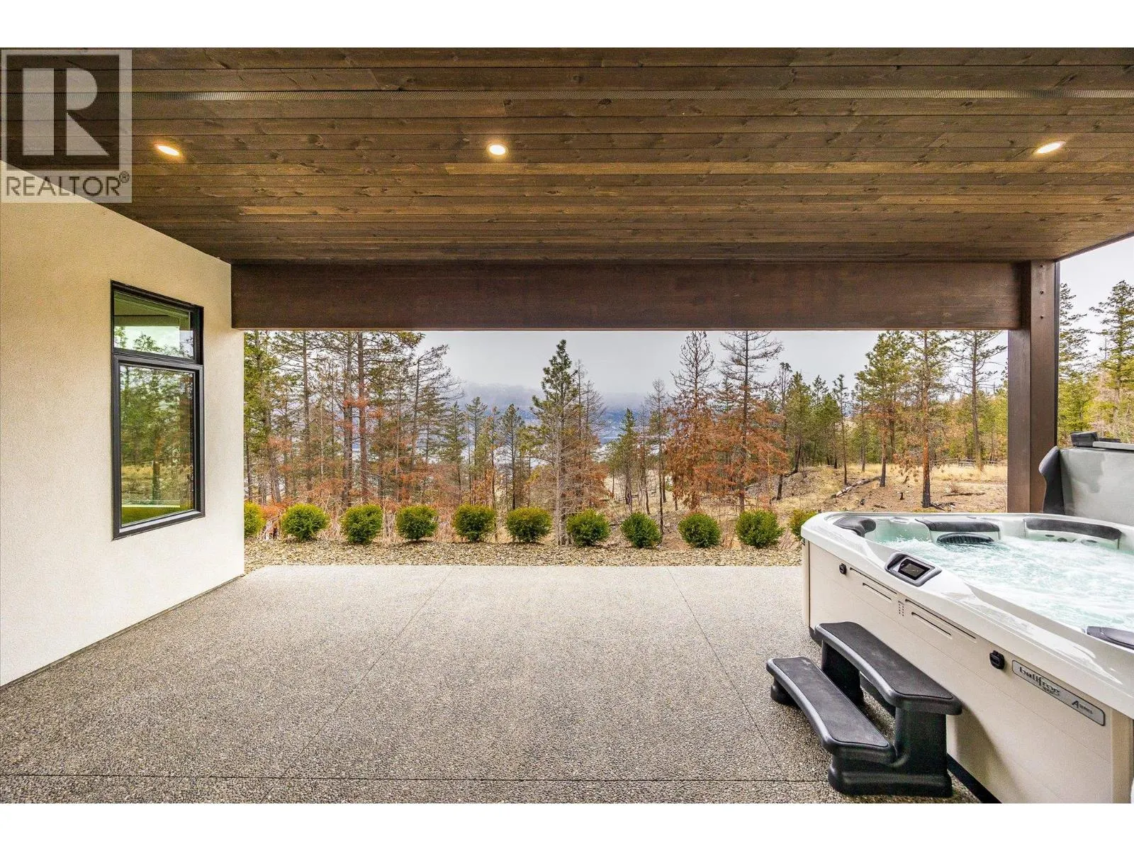10058 Beacon Hill Drive