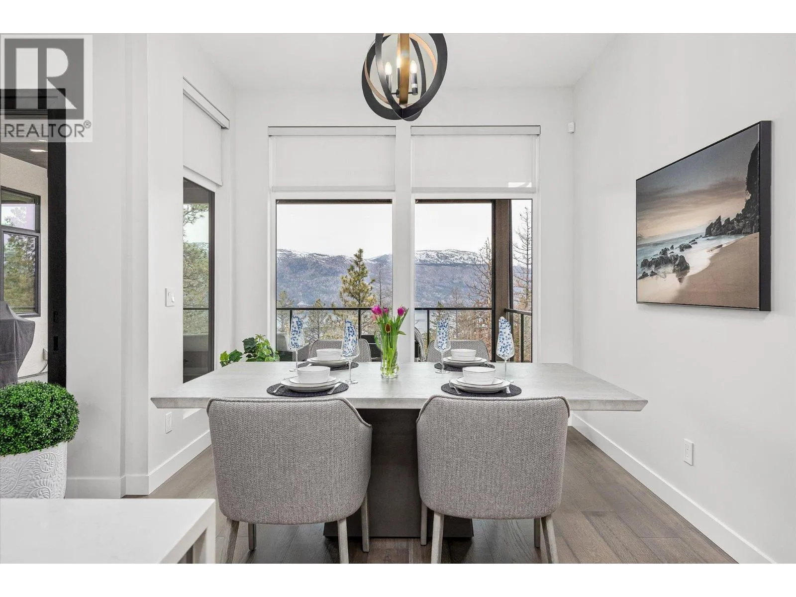 10058 Beacon Hill Drive