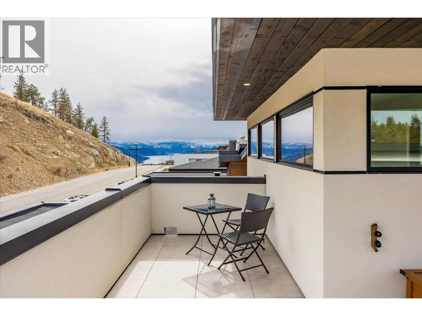 10058 Beacon Hill Drive