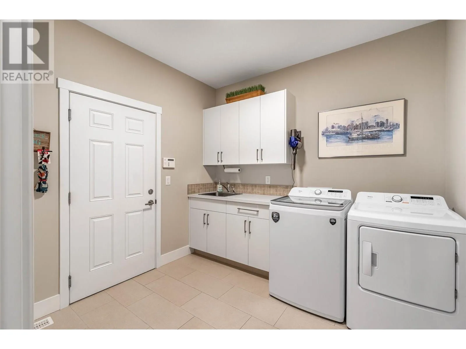 6833 MEADOWS Drive Unit# 24