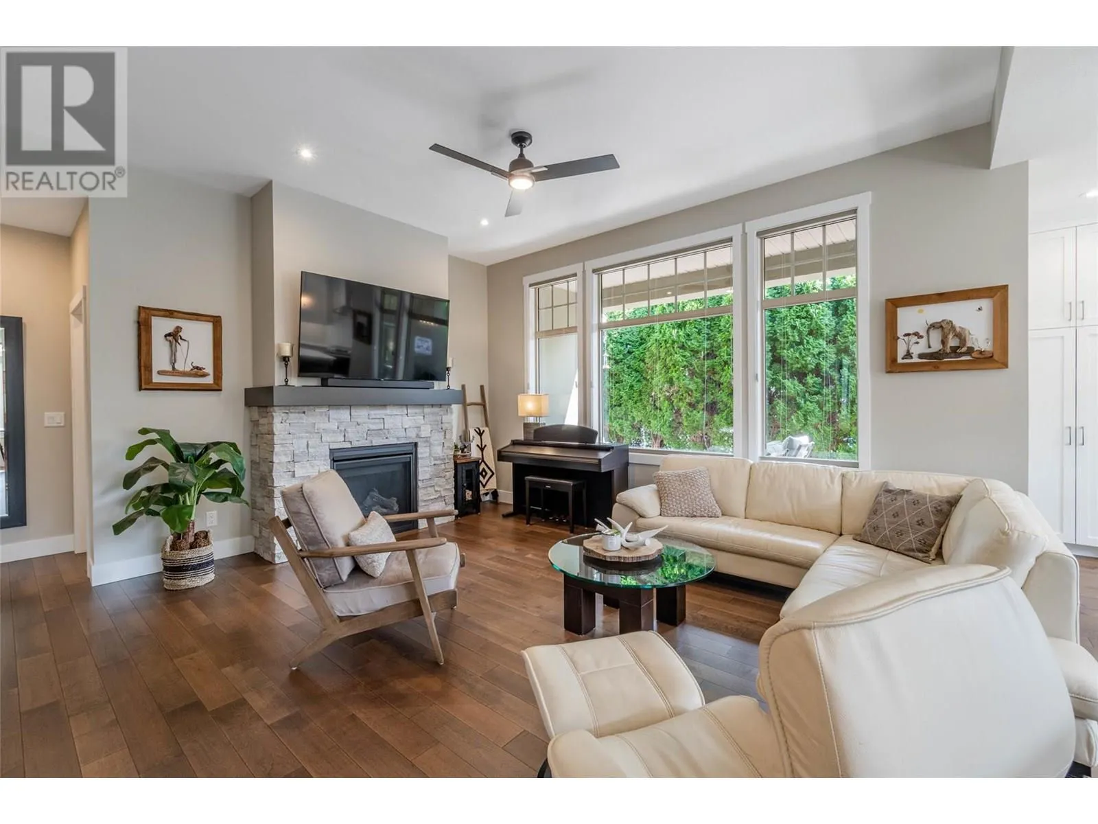6833 MEADOWS Drive Unit# 24