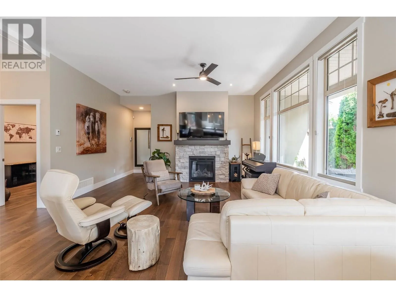6833 MEADOWS Drive Unit# 24