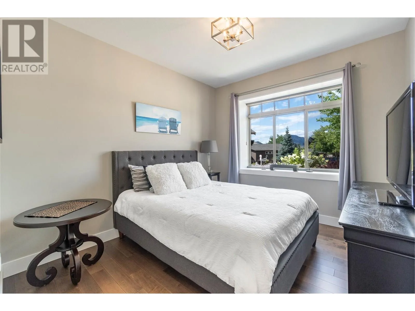 6833 MEADOWS Drive Unit# 24