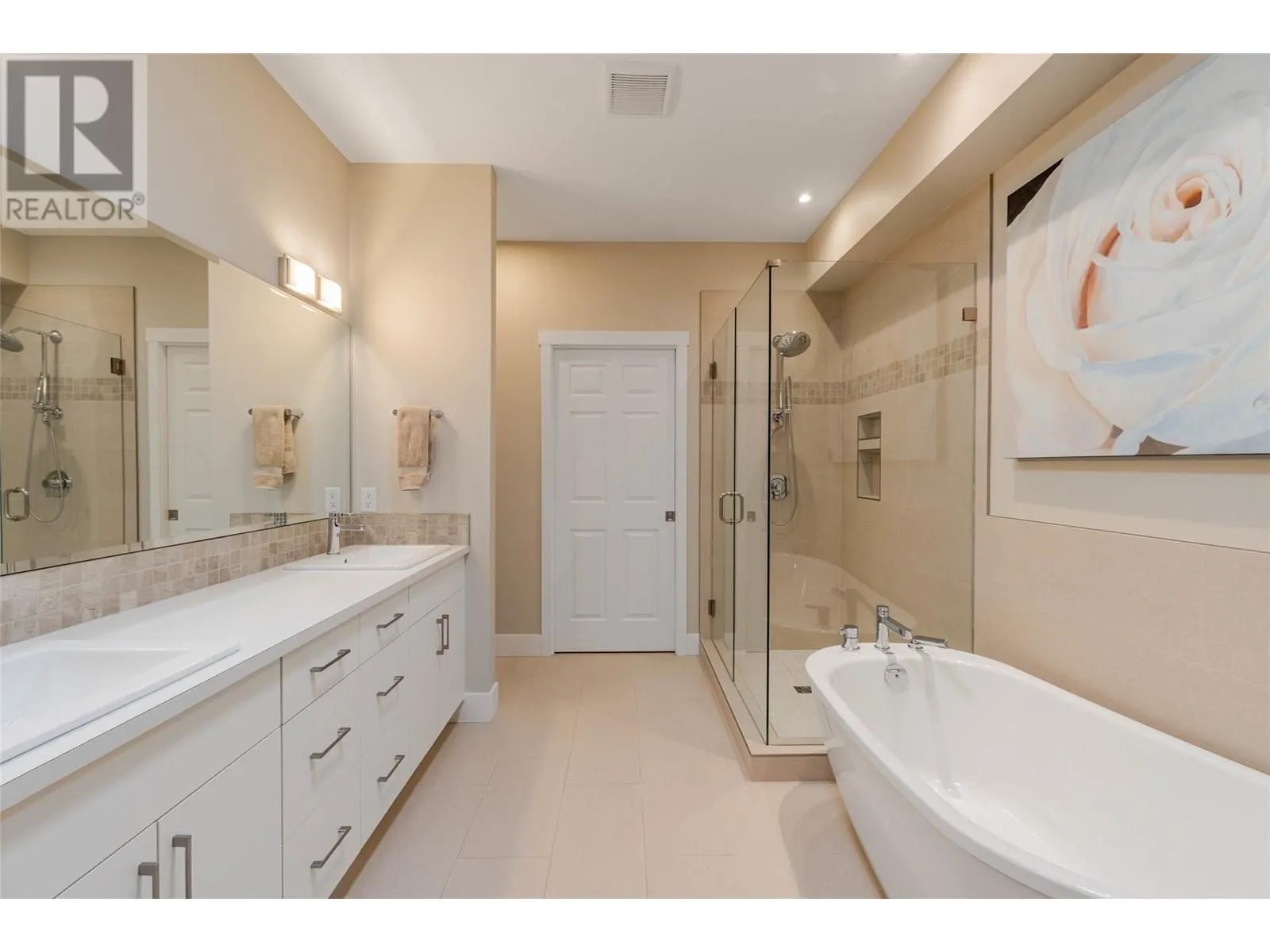 6833 MEADOWS Drive Unit# 24
