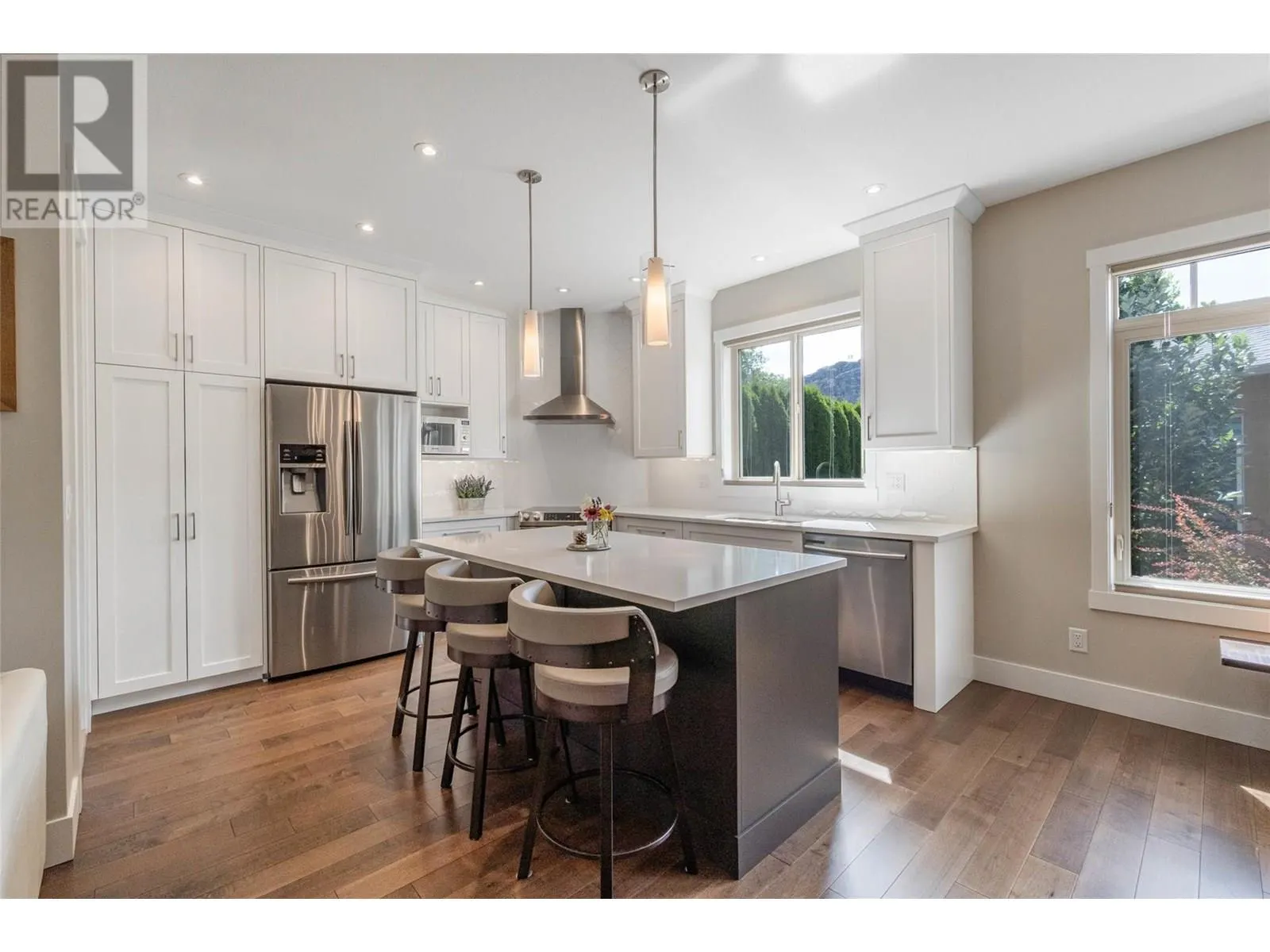 6833 MEADOWS Drive Unit# 24