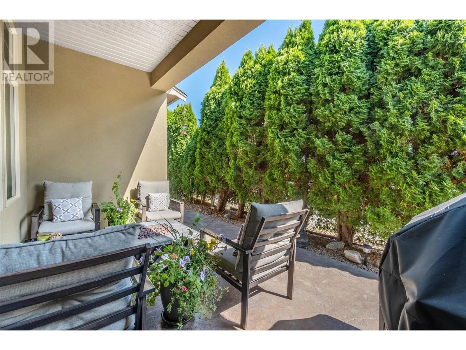 6833 MEADOWS Drive Unit# 24