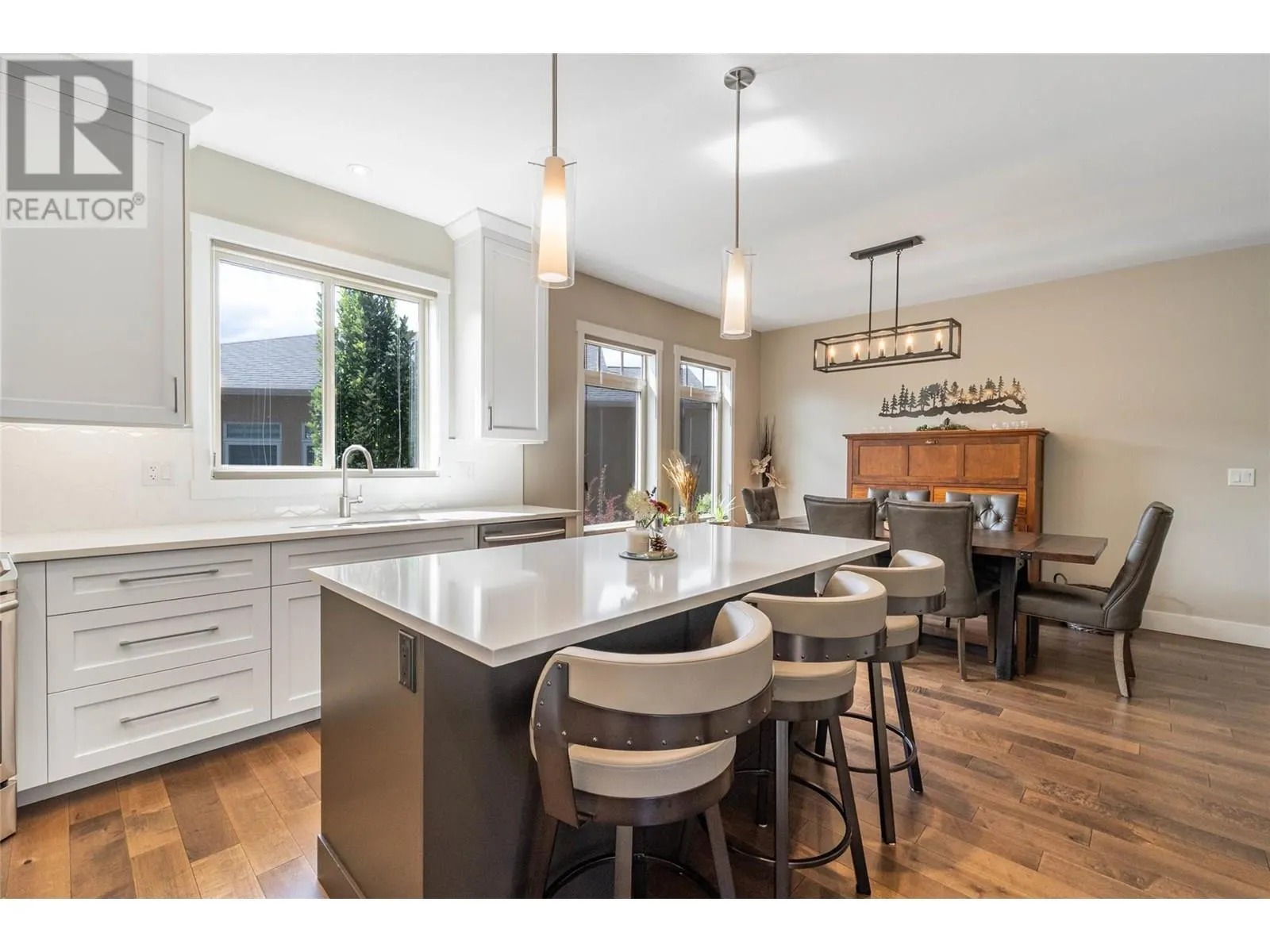6833 MEADOWS Drive Unit# 24