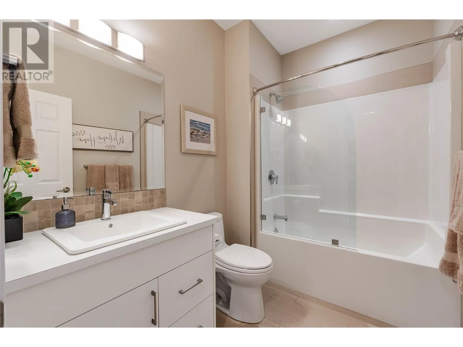6833 MEADOWS Drive Unit# 24