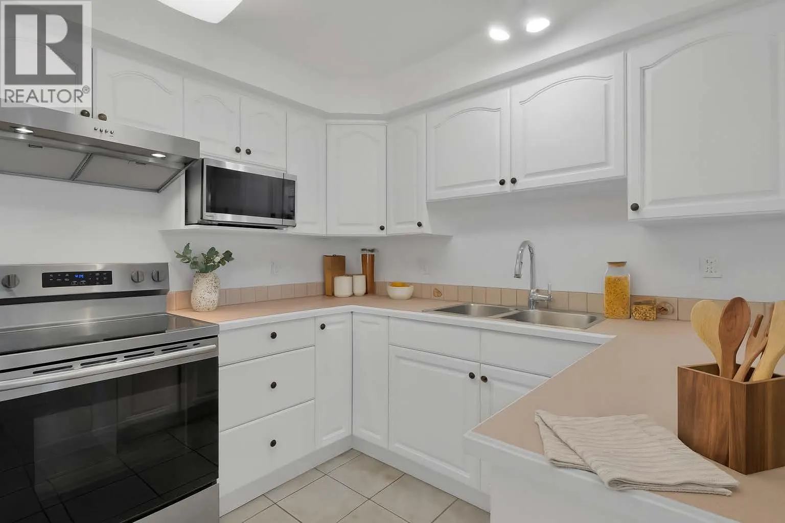 750 RAILWAY Lane Unit# 32
