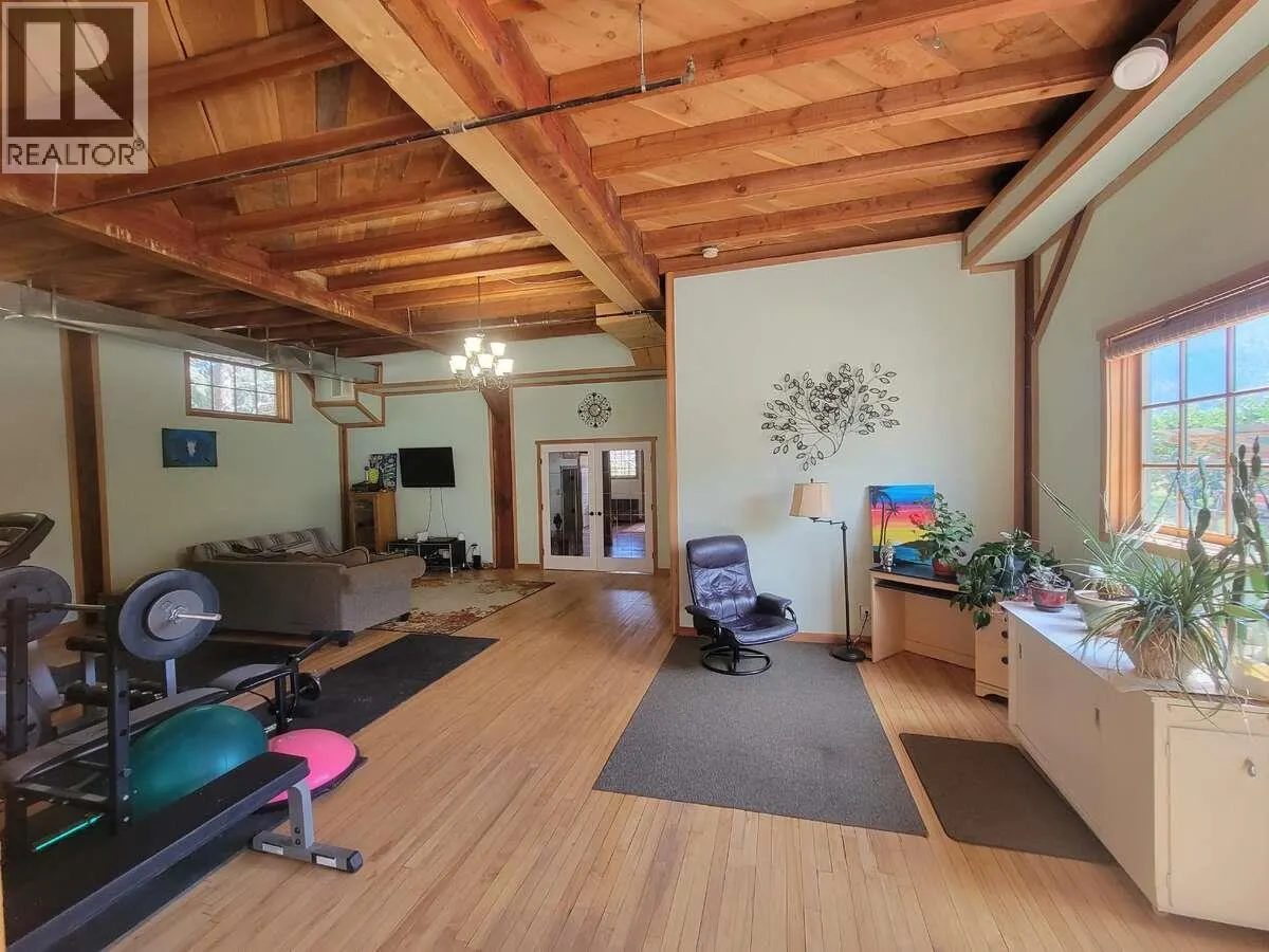 2626 MIDDLE BENCH Road