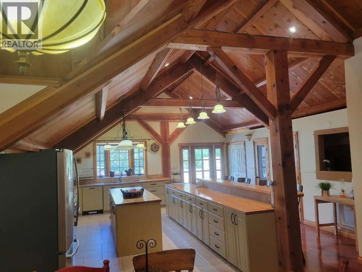 2626 MIDDLE BENCH Road
