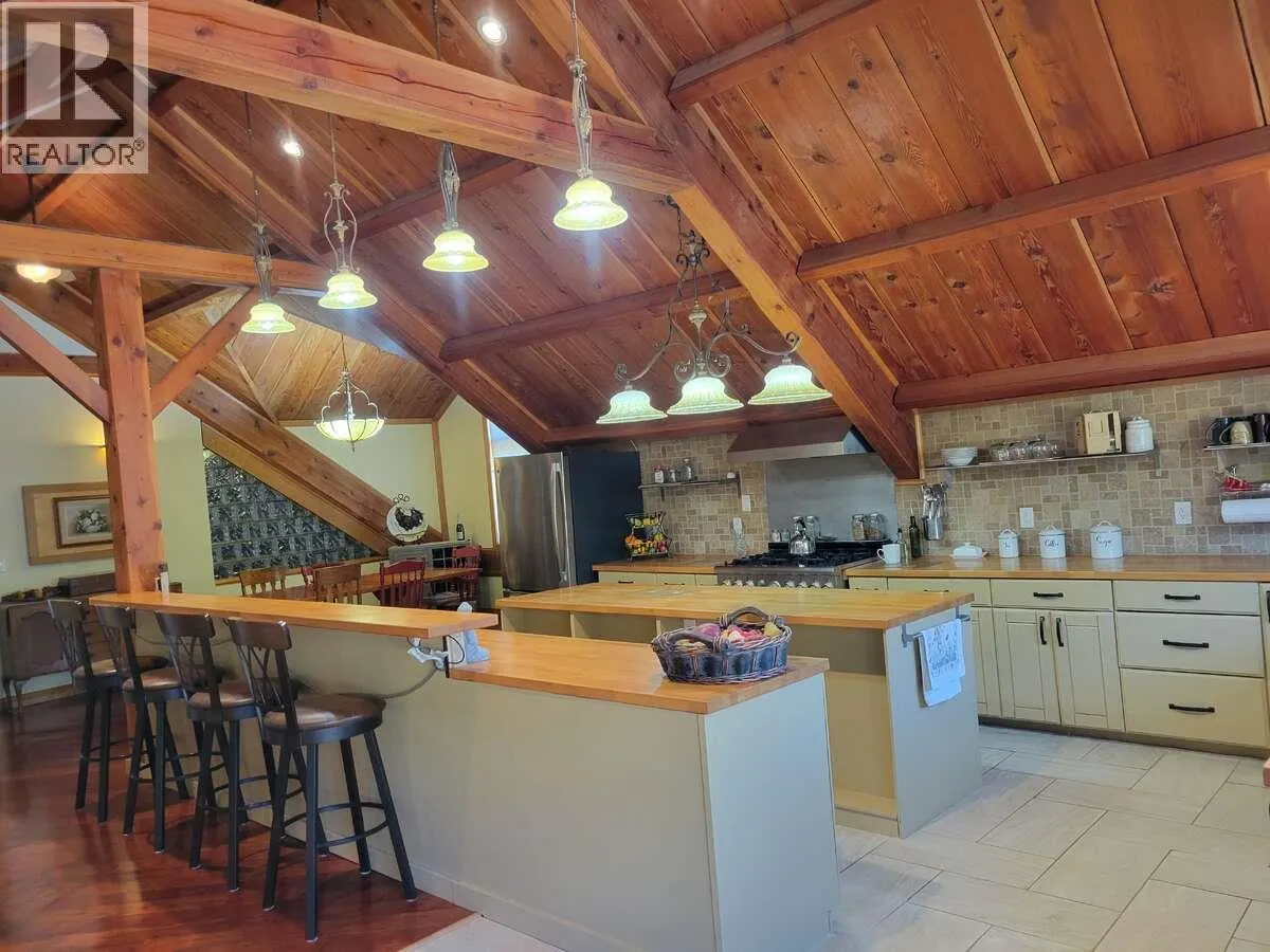 2626 MIDDLE BENCH Road