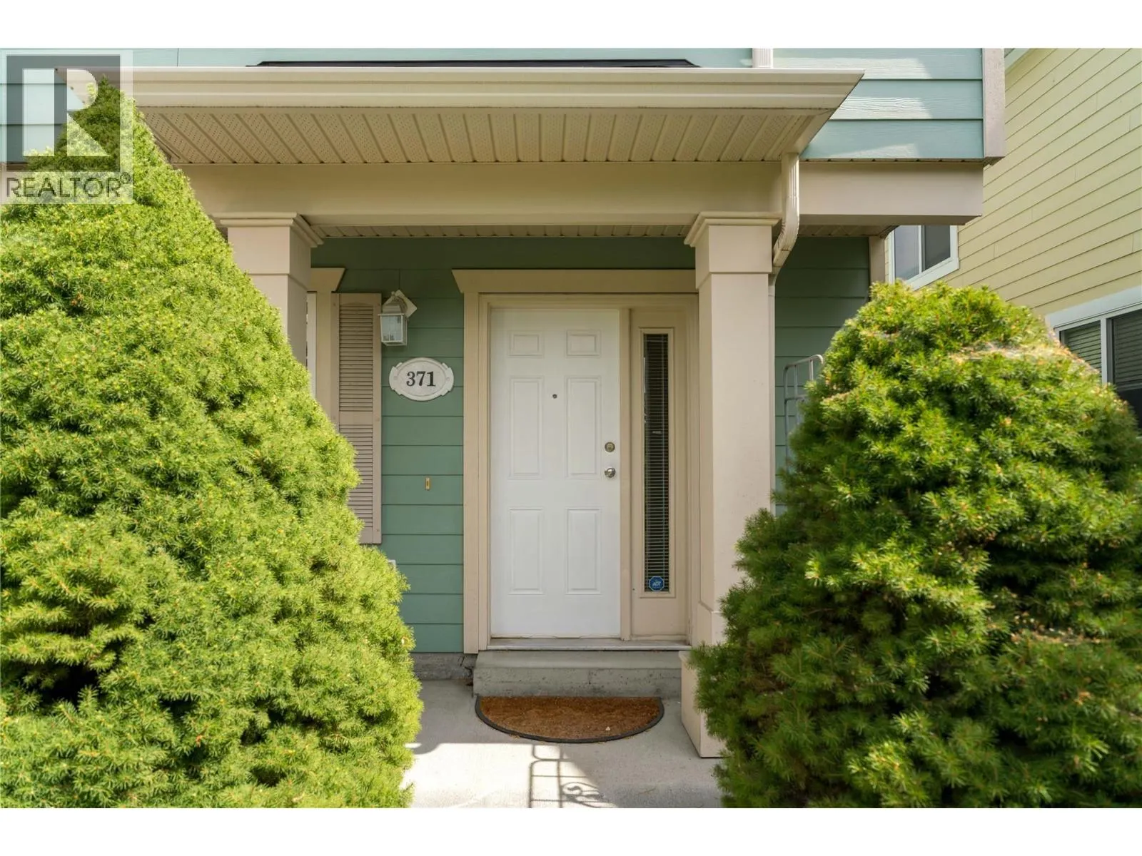 371 MCCARREN Avenue