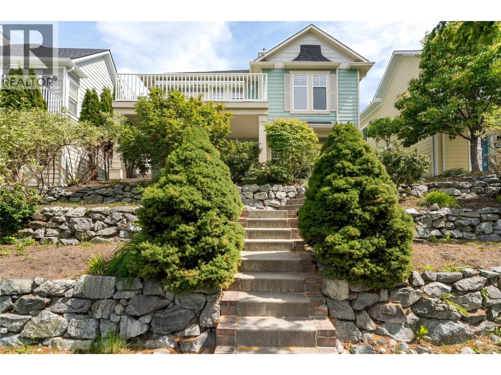 371 MCCARREN Avenue