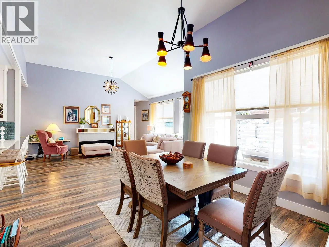 3807 Fairwinds Drive