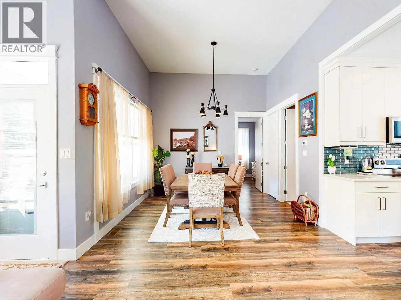 3807 Fairwinds Drive