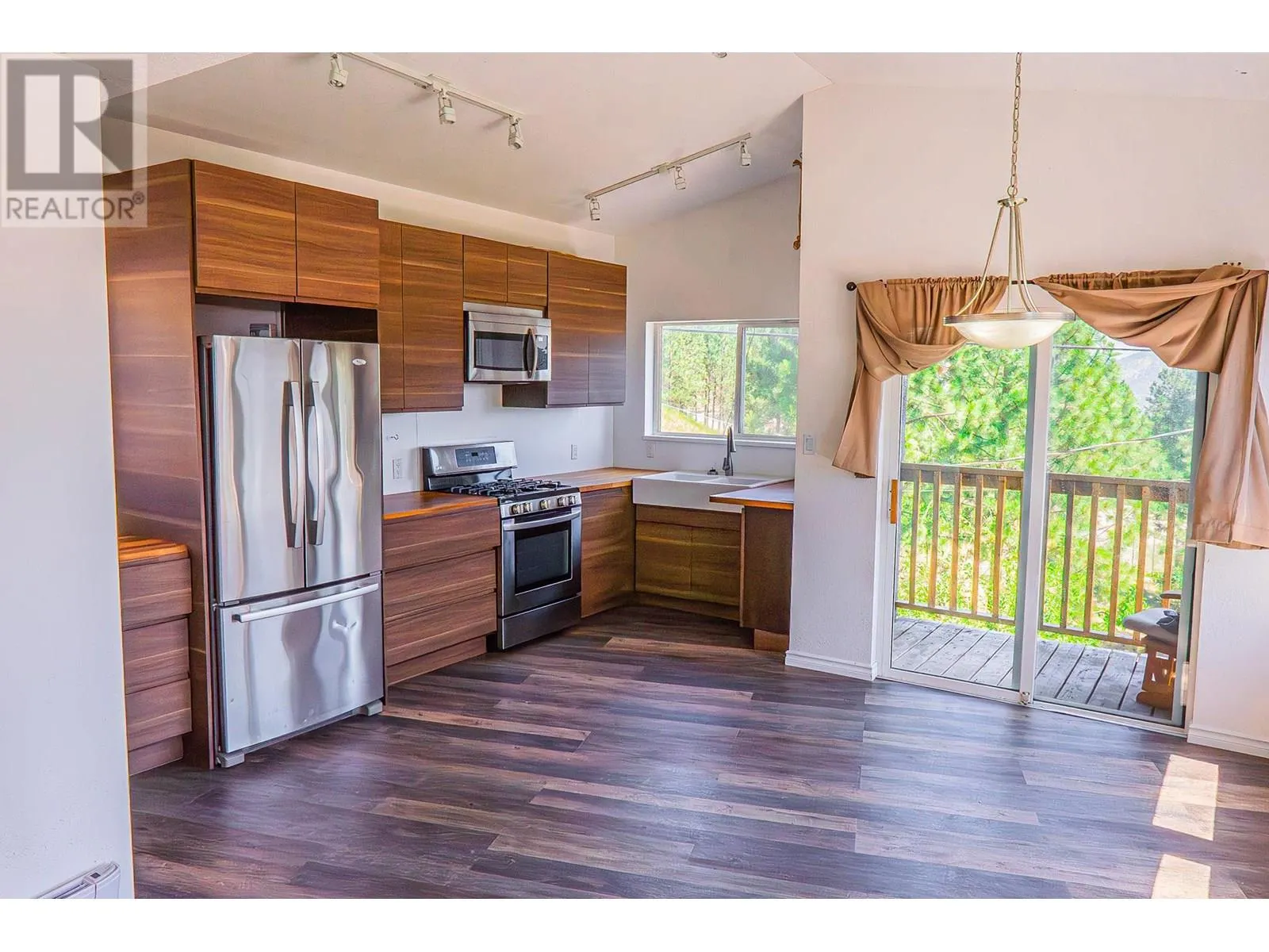 496 Mountain Drive