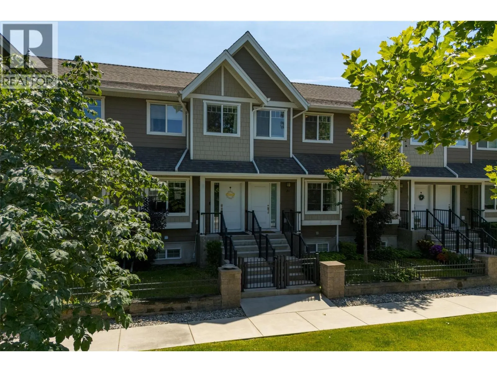 600 SHERWOOD Road Unit# 21