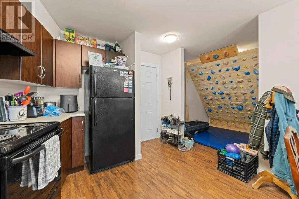 1479 Glenmore Road N Unit# 211