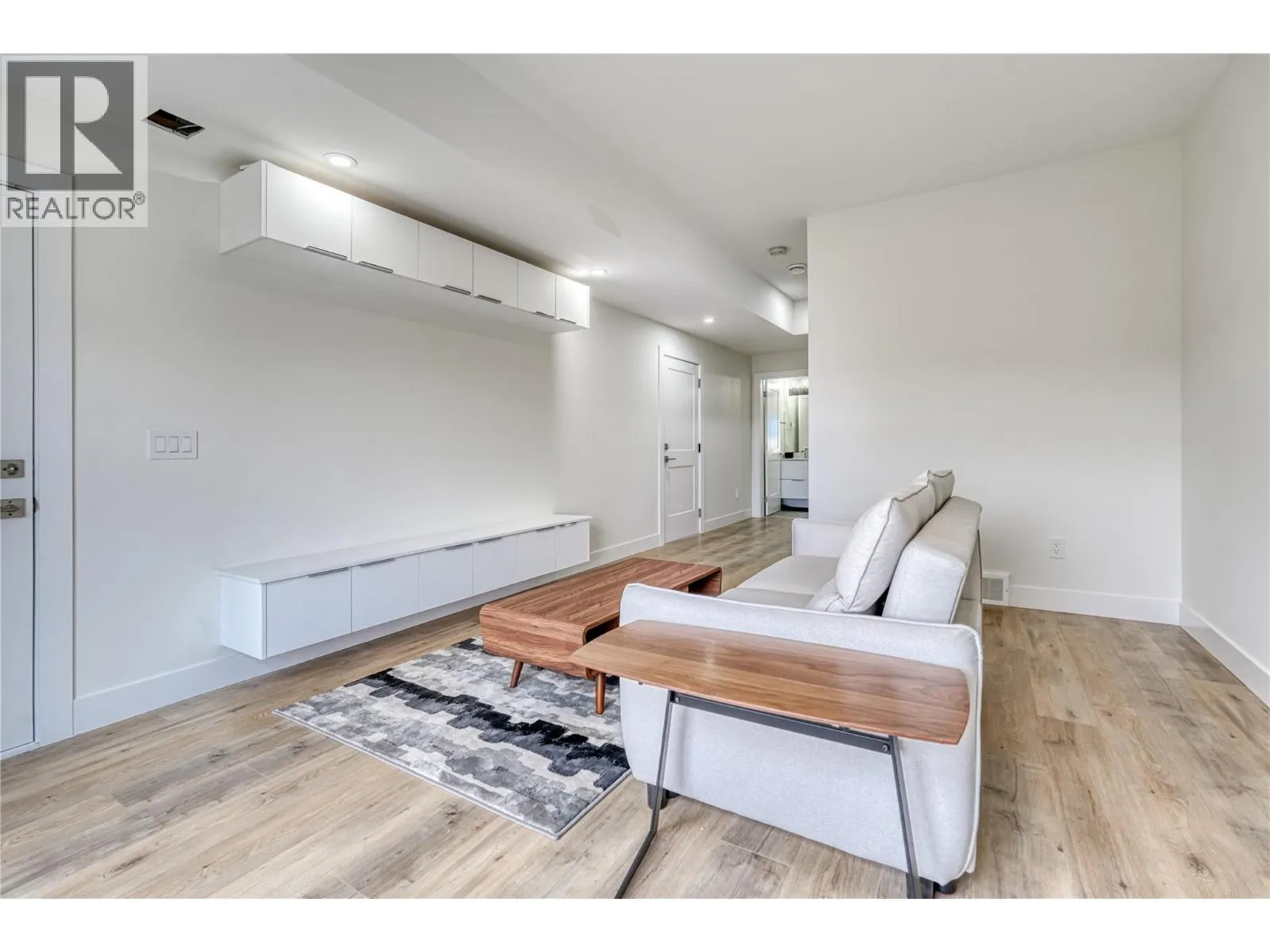 1047 Oak Barrel Place