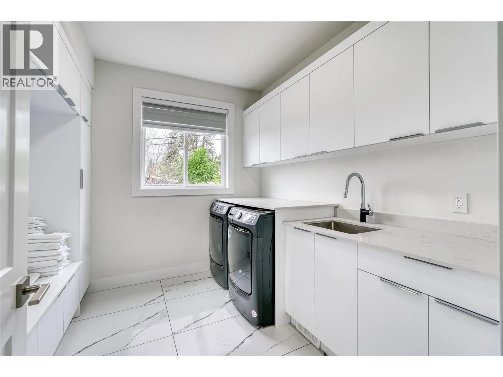 1047 Oak Barrel Place