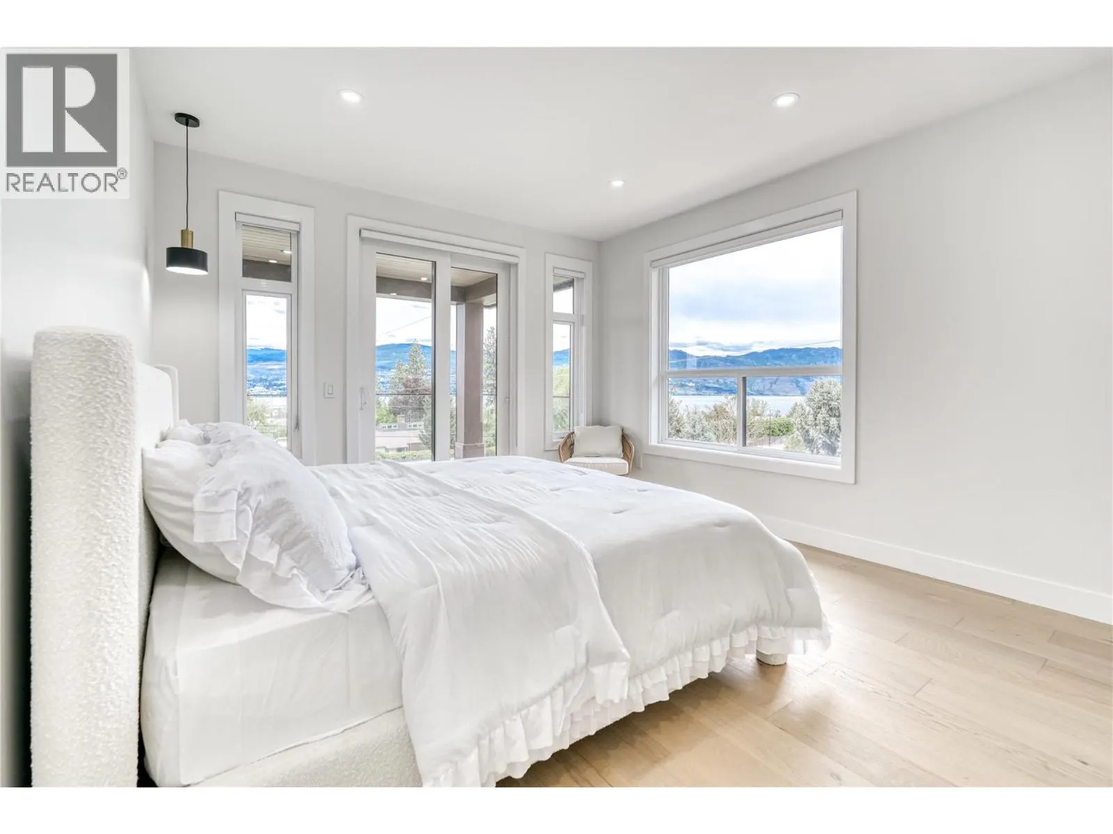 1047 Oak Barrel Place