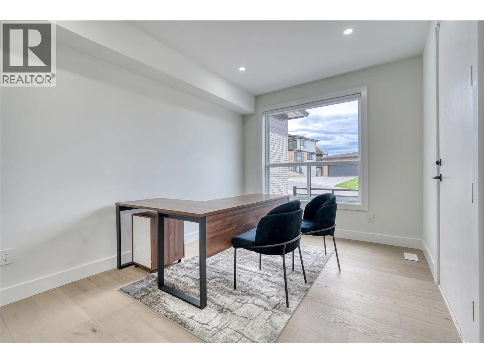 1047 Oak Barrel Place