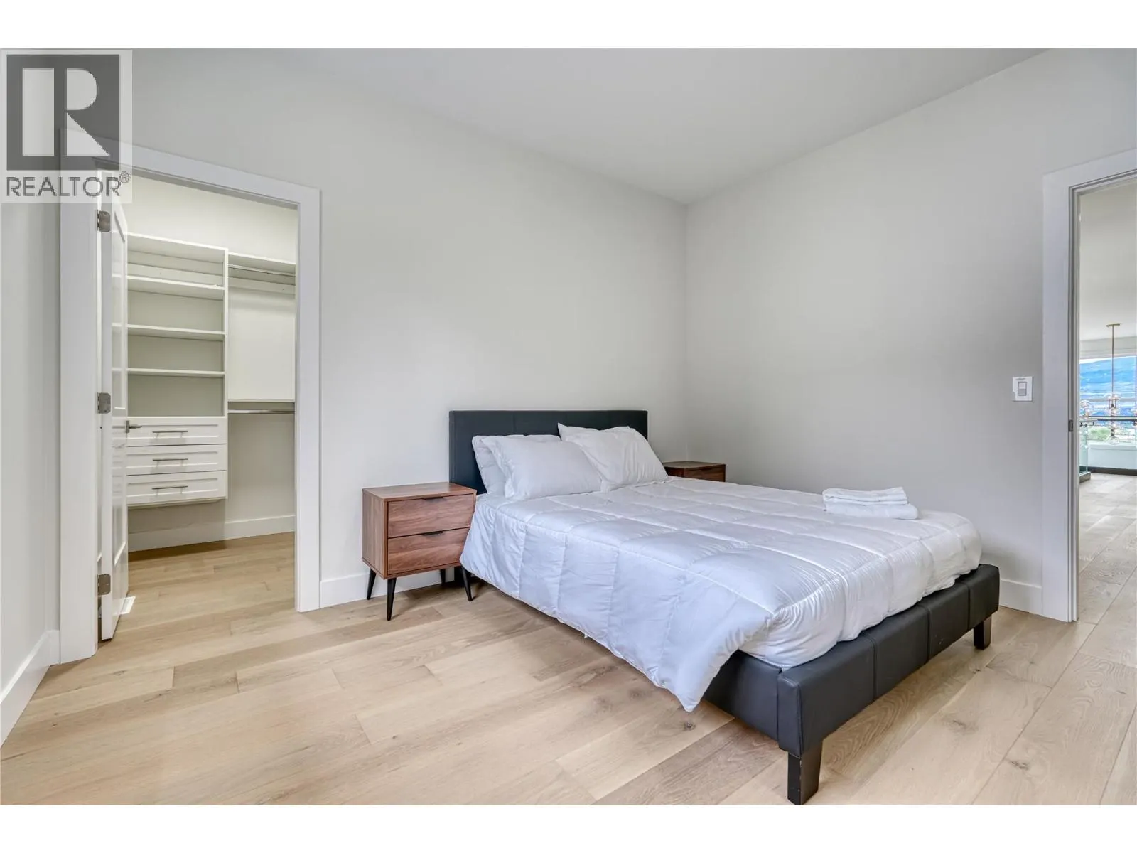 1047 Oak Barrel Place