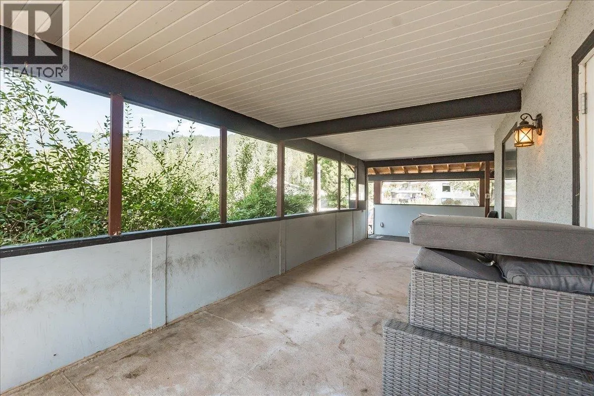 1056 CLARKE Road