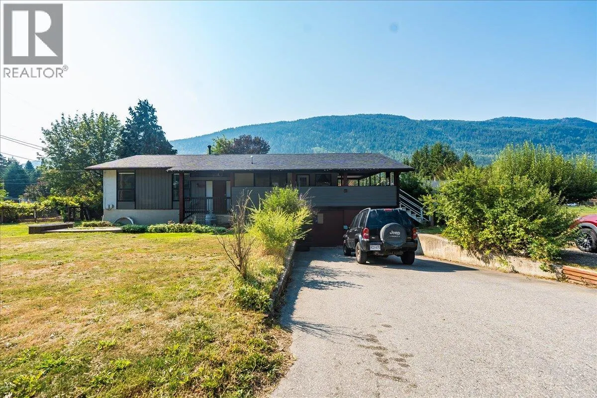 1056 CLARKE Road